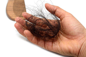 Nguyên nhân và các bài thuốc giúp tóc giảm bị thô, xơ, rụng tóc