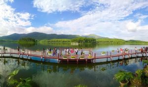 Khám phá hồ Hồ Yên Trung được ví như "góc Đà Lạt"