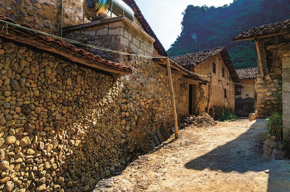 Tìm hiểu những nét đặc biệt về làng đá cổ ở Cao Bằng